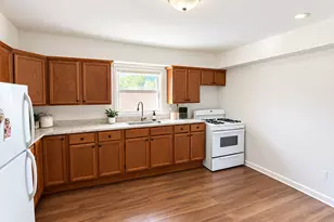 1561 E 93rd St, Chicago, IL 60619 - Photo 2