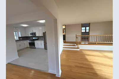 [Address not provided], Des Plaines, IL 60016 - Photo 4
