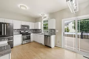 867 Rebecca Ln, Bolingbrook, IL 60440 - Photo 8