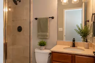 905 W Lawrence Ave, Chicago, IL 60640 - Photo 8