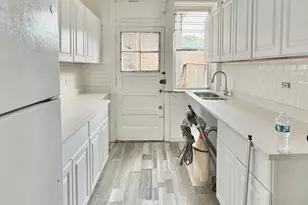 2809 W Lunt Ave, Chicago, IL 60645 - Photo 10
