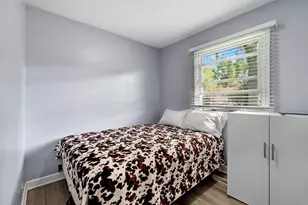 7018 Plumtree Ln, Hanover Park, IL 60133 - Photo 12
