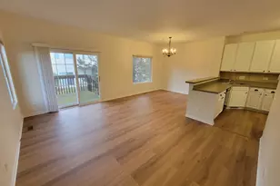 604 Fox Ridge Dr, Fox Lake, IL 60020 - Photo 2