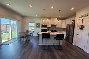 2092 Traemore Ln, New Lenox, IL 60451 - Photo 8