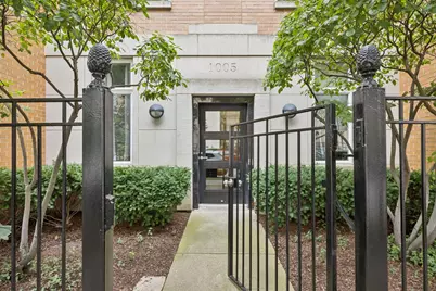 1005 W Buena Avenue #2E, Chicago, IL 60613 - Photo 2