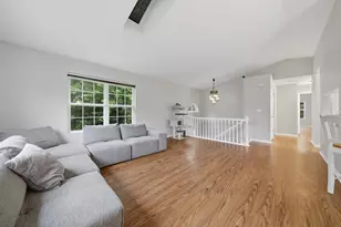 1379 Cary Rd, Algonquin, IL 60102 - Photo 8