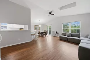 1379 Cary Rd, Algonquin, IL 60102 - Photo 6