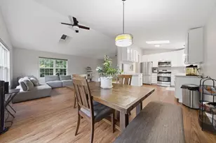 1379 Cary Rd, Algonquin, IL 60102 - Photo 4