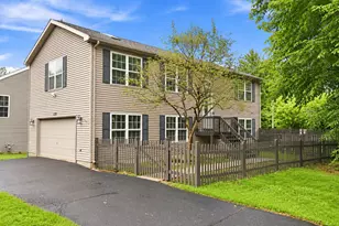 1379 Cary Rd, Algonquin, IL 60102 - Photo 2