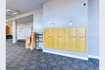 7250 N Western Avenue #412, Chicago, IL 60645 - Photo 4