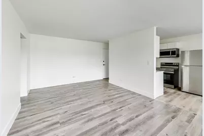 7250 N Western Avenue #412, Chicago, IL 60645 - Photo 6