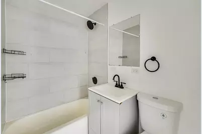 7250 N Western Avenue #412, Chicago, IL 60645 - Photo 12