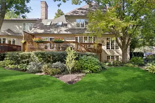 24 Tartan Lakes Ct, Westmont, IL 60559 - Photo 2