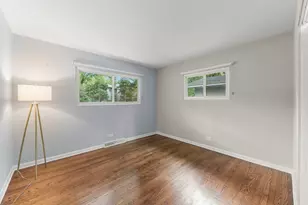 60 Golden Larch Ct, Naperville, IL 60540 - Photo 16