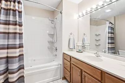 100 N Bokelman Street #429, Roselle, IL 60172 - Photo 8