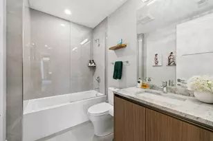 1157 W Erie St, Chicago, IL 60642 - Photo 32