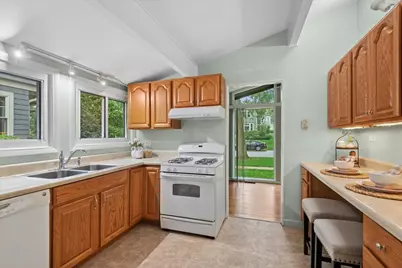 216 Broadway Street, Libertyville, IL 60048 - Photo 6