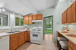 216 Broadway St, Libertyville, IL 60048 - Photo 6
