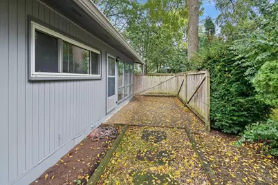 216 Broadway Street, Libertyville, IL 60048 - Photo 18