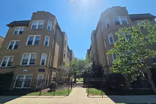 1627 W Farwell Ave, Chicago, IL 60626 - Photo 1