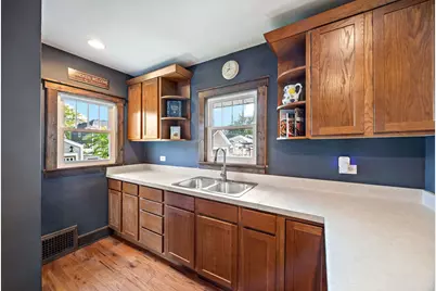 315 S Myrtle Avenue, Villa Park, IL 60181 - Photo 10