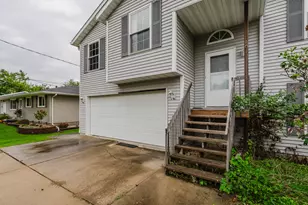 107 Lake St, Washington, IL 61571 - Photo 4