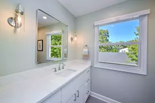 [Address not provided], Glen Ellyn, IL 60137 - Photo 24