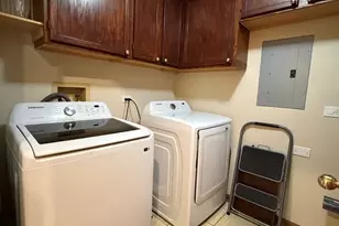 2849 Meadow Ln, Schaumburg, IL 60193 - Photo 10