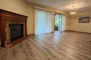 2849 Meadow Ln, Schaumburg, IL 60193 - Photo 8