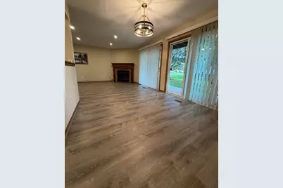 2849 Meadow Lane #B, Schaumburg, IL 60193 - Photo 2