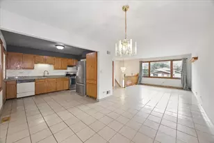 4352 150th St, Midlothian, IL 60445 - Photo 2