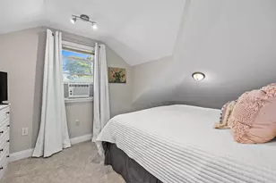 198 W Quincy St, Riverside, IL 60546 - Photo 14