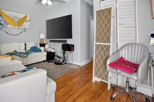 2818 N Drake Ave, Chicago, IL 60618 - Photo 16