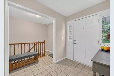 397 Meadowview Lane, Aurora, IL 60502 - Photo 4