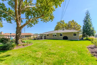 405 Bevan Drive E, Joliet, IL 60435 - Photo 12