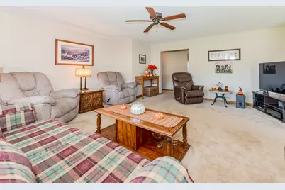 405 Bevan Drive E, Joliet, IL 60435 - Photo 14
