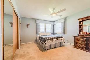 405 Bevan Dr E, Joliet, IL 60435 - Photo 24