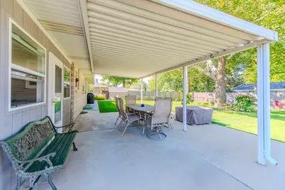 405 Bevan Drive E, Joliet, IL 60435 - Photo 8