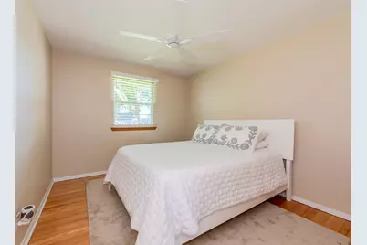 405 Bevan Drive E, Joliet, IL 60435 - Photo 32