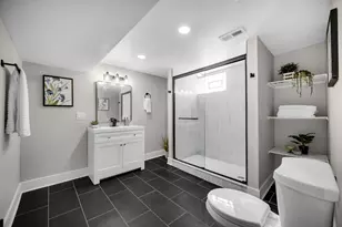 9746 S Dobson Ave, Chicago, IL 60628 - Photo 16