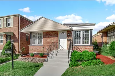 9746 S Dobson Avenue, Chicago, IL 60628 - Photo 2