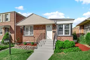9746 S Dobson Ave, Chicago, IL 60628 - Photo 2