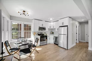 9746 S Dobson Ave, Chicago, IL 60628 - Photo 10