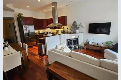 1454 W Blackhawk Street #1, Chicago, IL 60642 - Photo 2