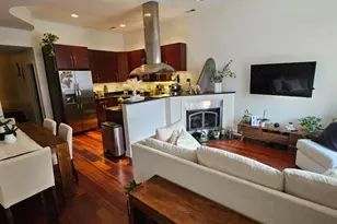 1454 W Blackhawk St, Chicago, IL 60642 - Photo 2