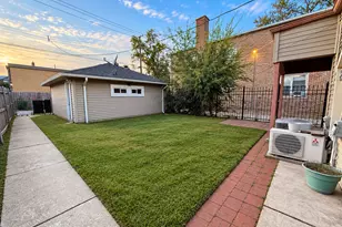 6506 S Keating Ave, Chicago, IL 60629 - Photo 20