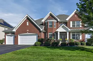 18 N Acacia Dr, Hawthorn Woods, IL 60047 - Photo 1