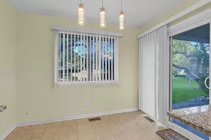 309 Maplewood Ct, Schaumburg, IL 60193 - Photo 16