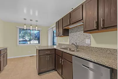309 Maplewood Court #D1, Schaumburg, IL 60193 - Photo 6