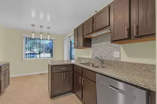 309 Maplewood Ct, Schaumburg, IL 60193 - Photo 6